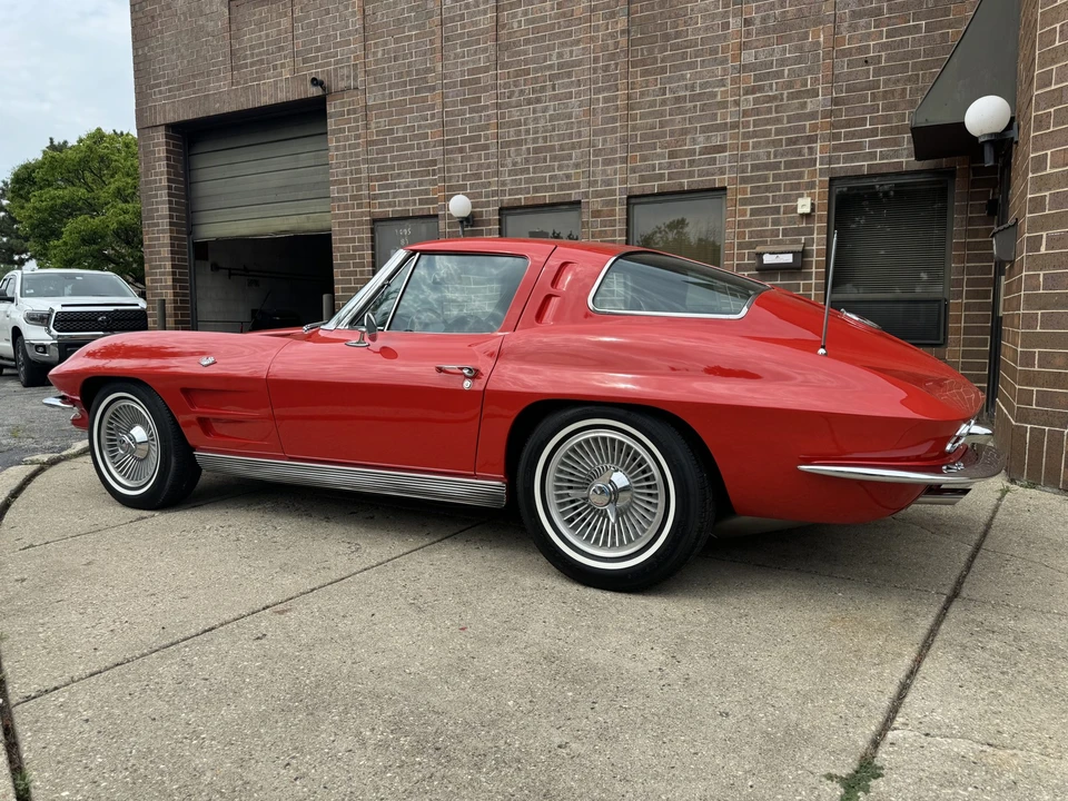 1963 Chevrolet Corvette C2 - Image 8 of 31