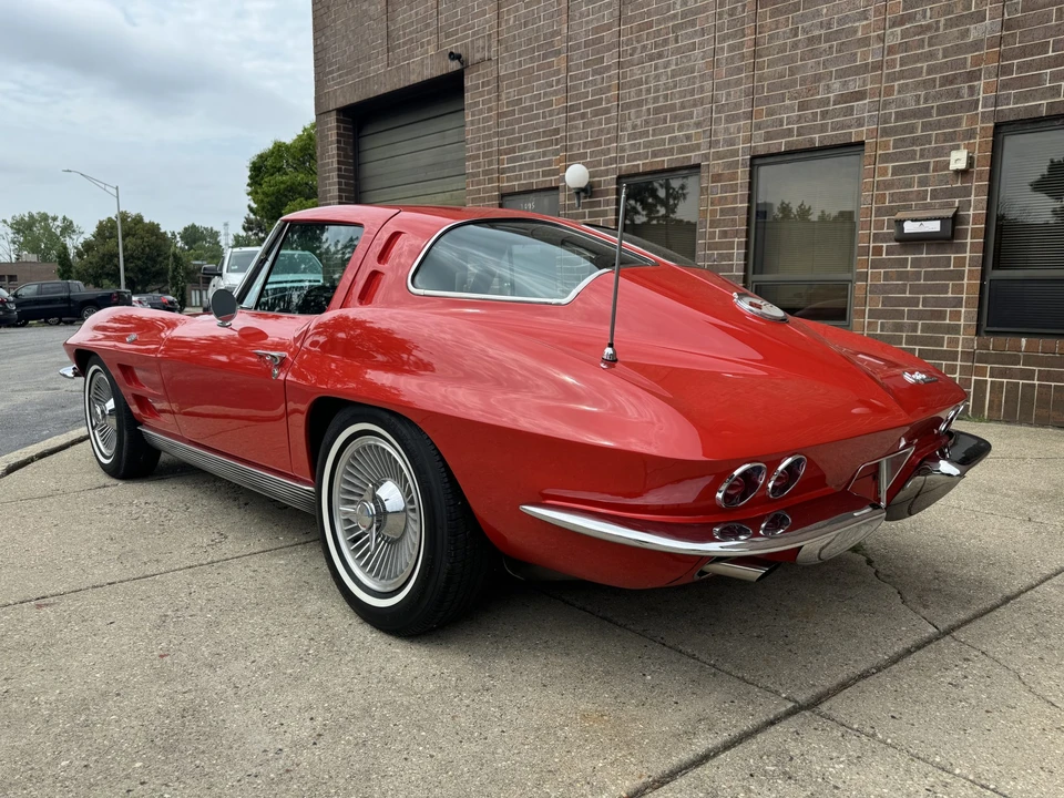 1963 Chevrolet Corvette C2 - Image 9 of 31