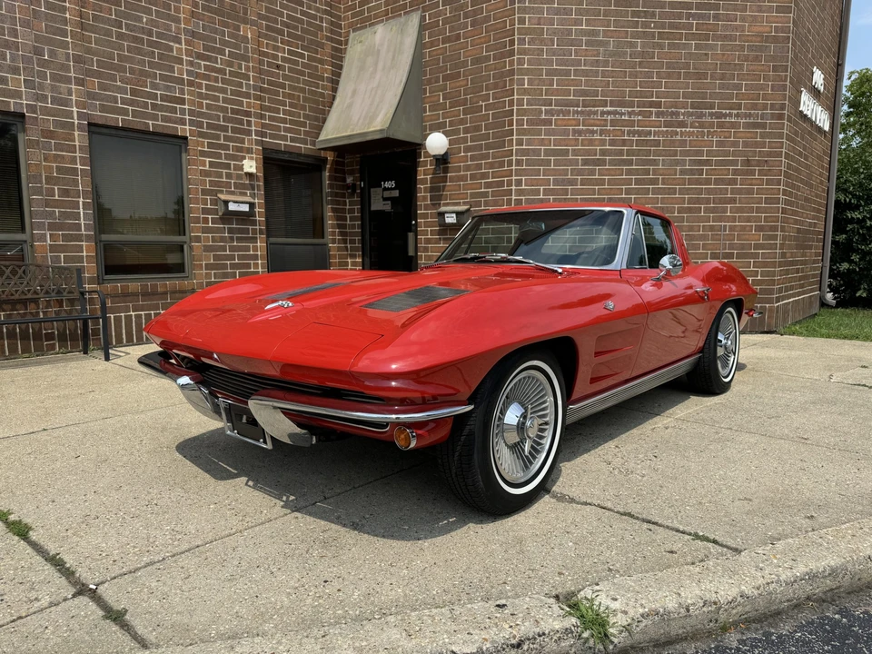 1963 Chevrolet Corvette C2 - Image 2 of 31