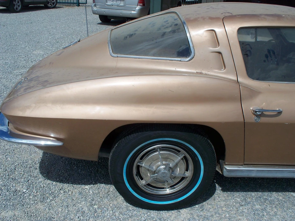 1963 Chevrolet Corvette C2 - Image 22 of 31