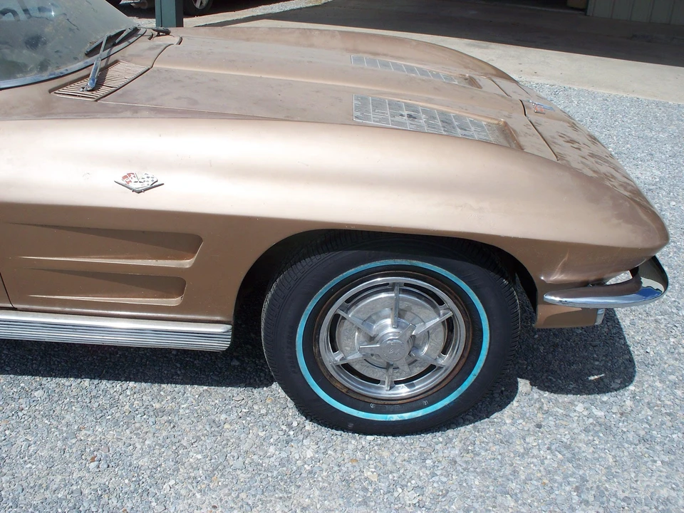 1963 Chevrolet Corvette C2 - Image 25 of 31