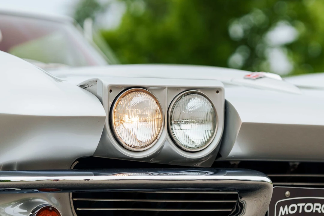 1963 Chevrolet Corvette C2 - Image 24 of 31