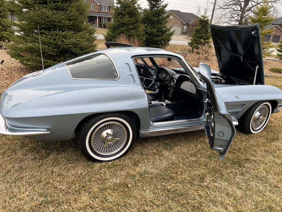 1963 Chevrolet Corvette C2 - Image 11 of 31