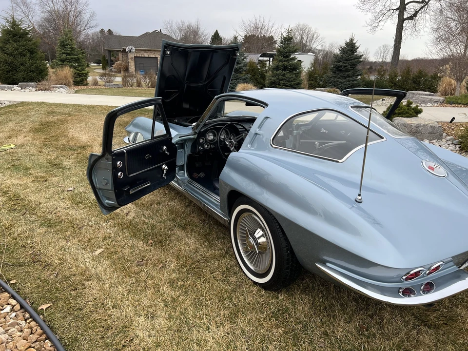 1963 Chevrolet Corvette C2 - Image 13 of 31