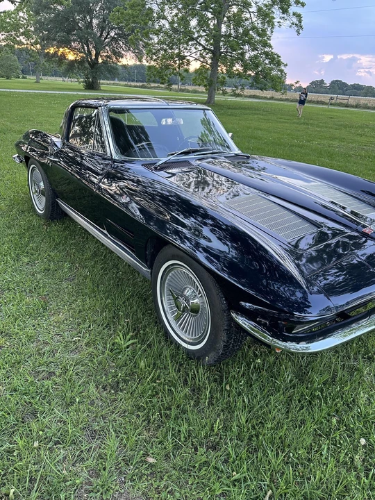 1963 Chevrolet Corvette C2 - Image 16 of 31