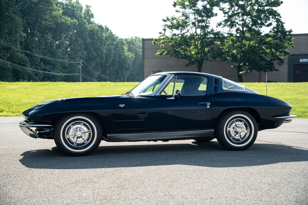 1963 Chevrolet Corvette C2 - Image 2 of 31