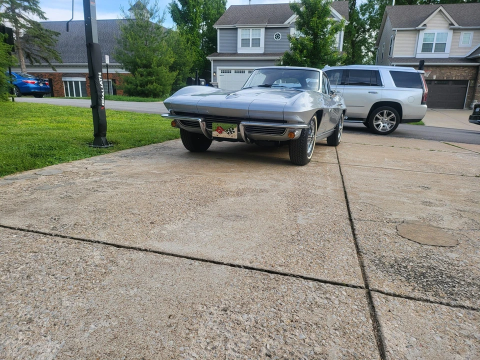 1963 Chevrolet Corvette C2 - Image 4 of 31