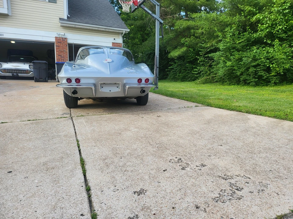 1963 Chevrolet Corvette C2 - Image 18 of 31