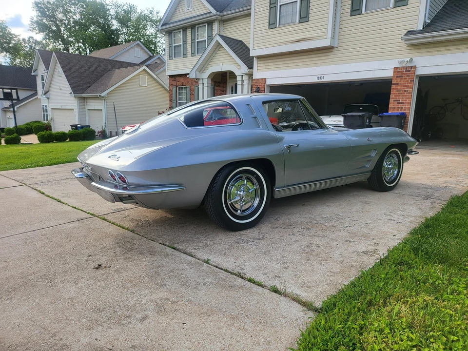 1963 Chevrolet Corvette C2 - Image 27 of 31