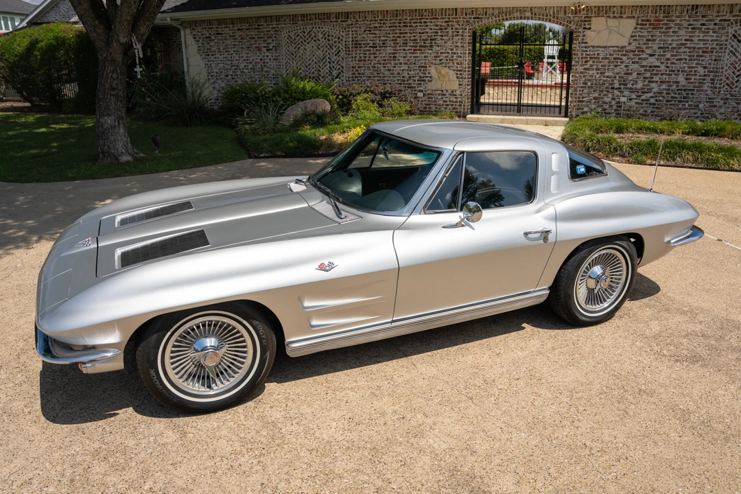 1963 Chevrolet Corvette C2 - Image 2 of 31