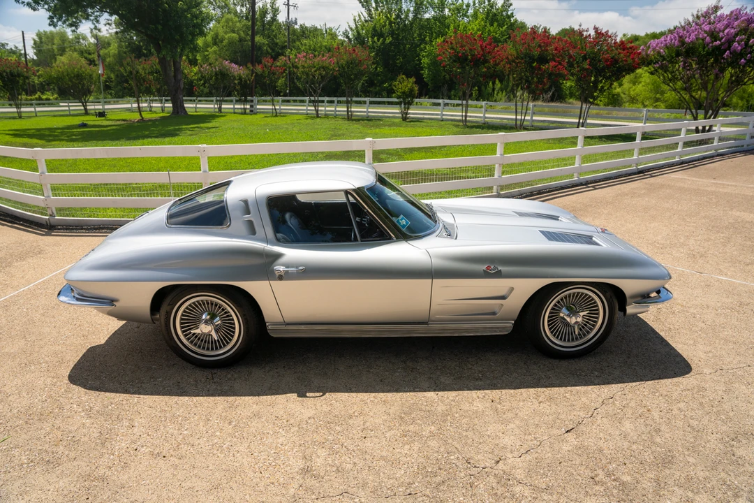 1963 Chevrolet Corvette C2 - Image 16 of 31