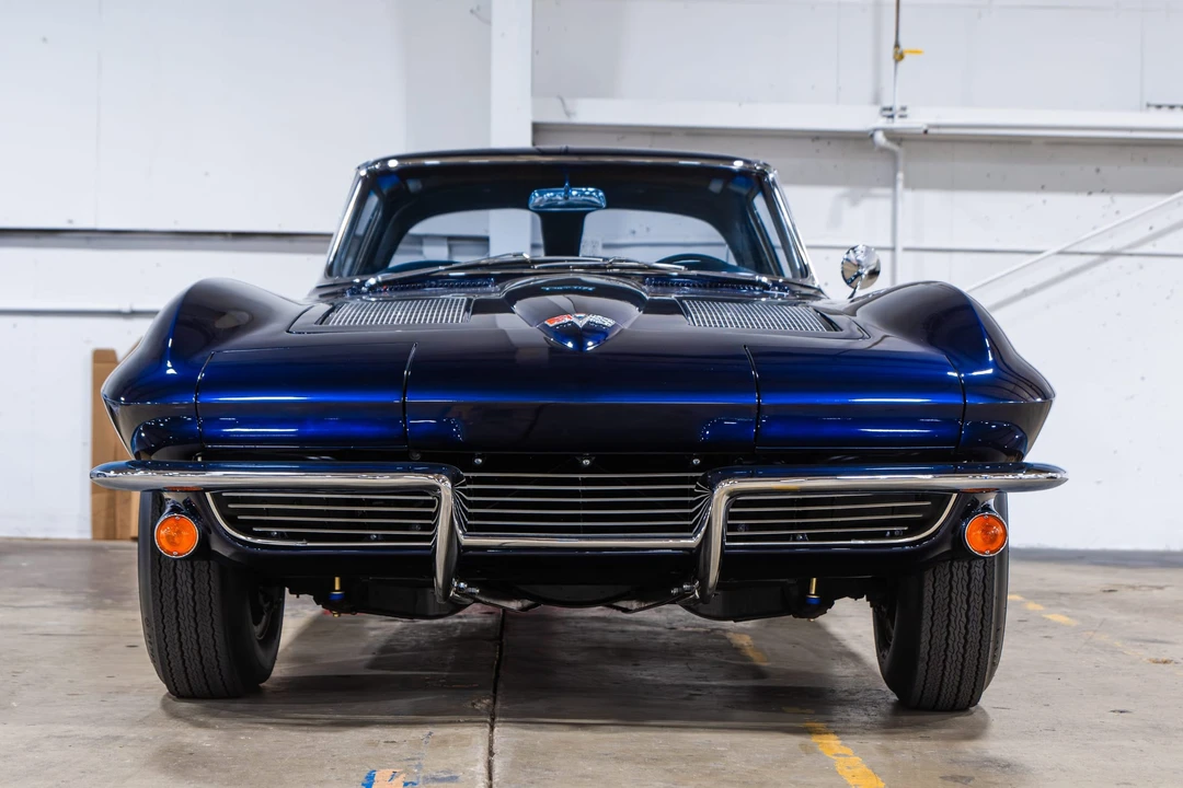1963 Chevrolet Corvette C2 - Image 6 of 31