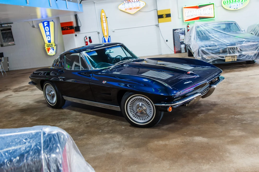 1963 Chevrolet Corvette C2 - Image 22 of 31