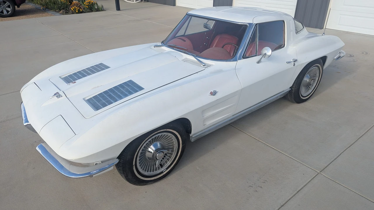 1963 Chevrolet Corvette C2 - Image 3 of 31