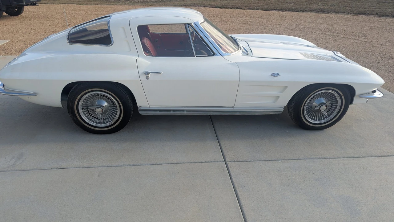 1963 Chevrolet Corvette C2 - Image 8 of 31