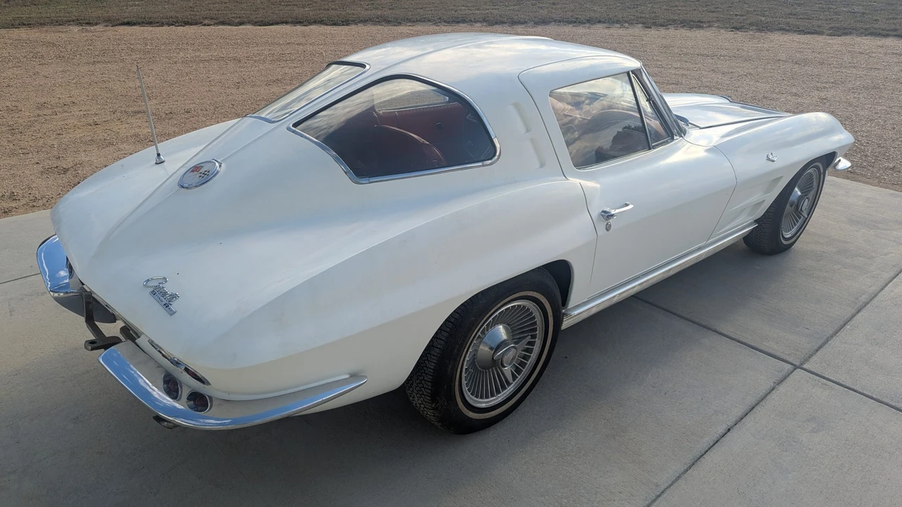 1963 Chevrolet Corvette C2 - Image 11 of 31