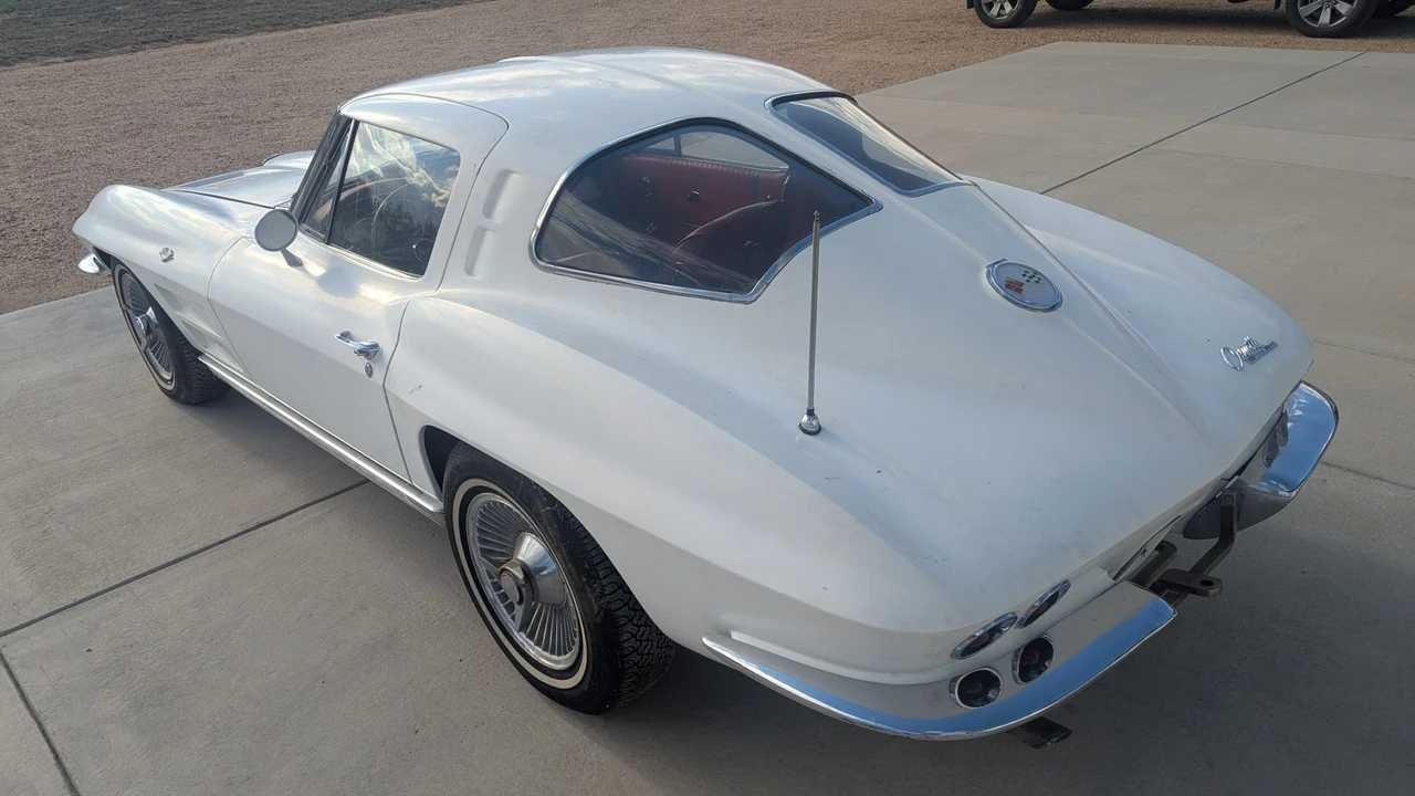 1963 Chevrolet Corvette C2 - Image 14 of 31
