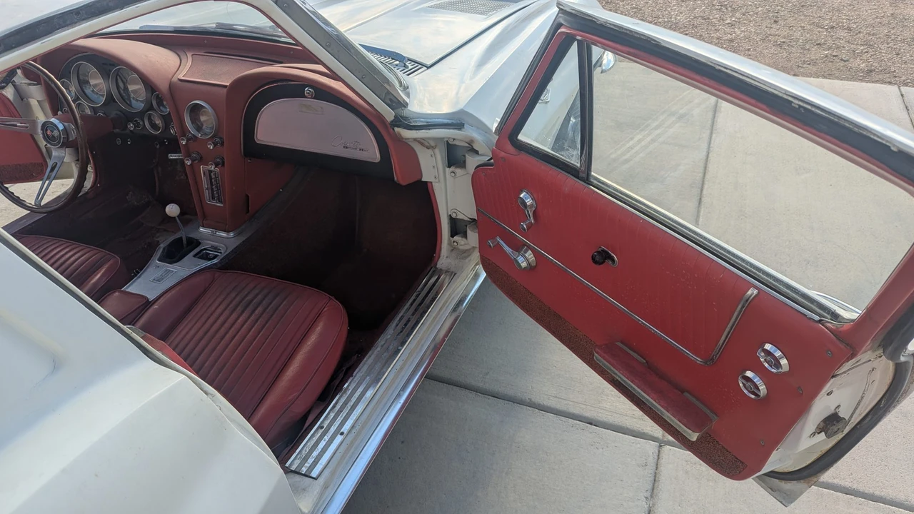 1963 Chevrolet Corvette C2 - Image 29 of 31