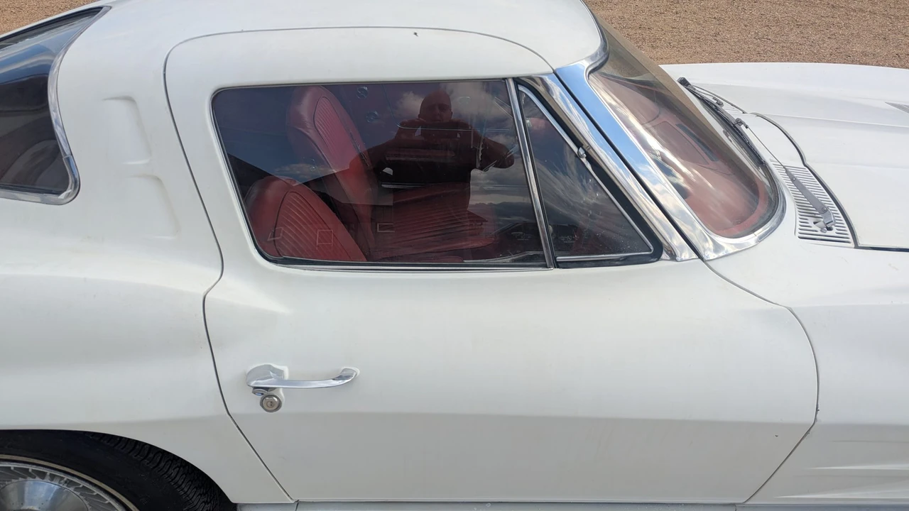 1963 Chevrolet Corvette C2 - Image 20 of 31