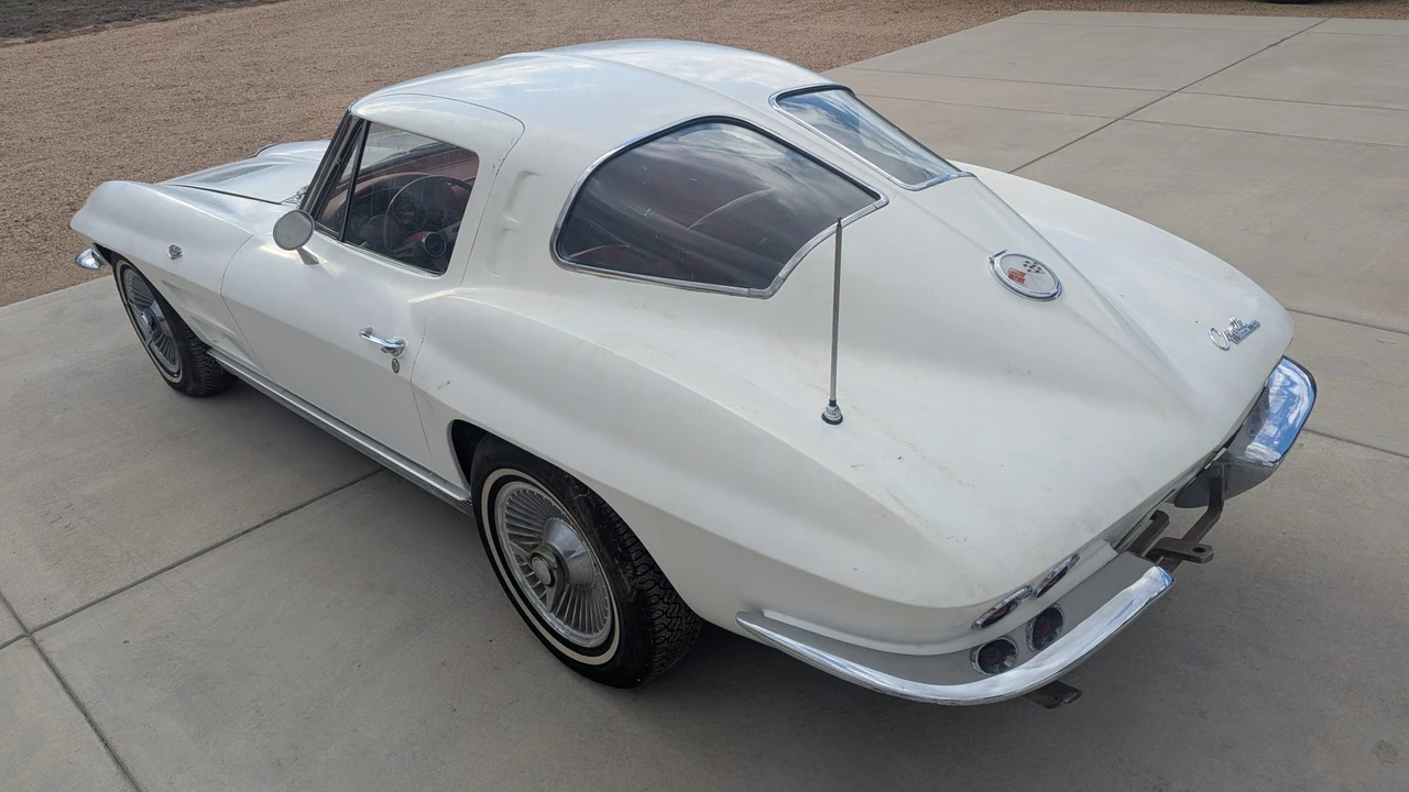 1963 Chevrolet Corvette C2 - Image 15 of 31