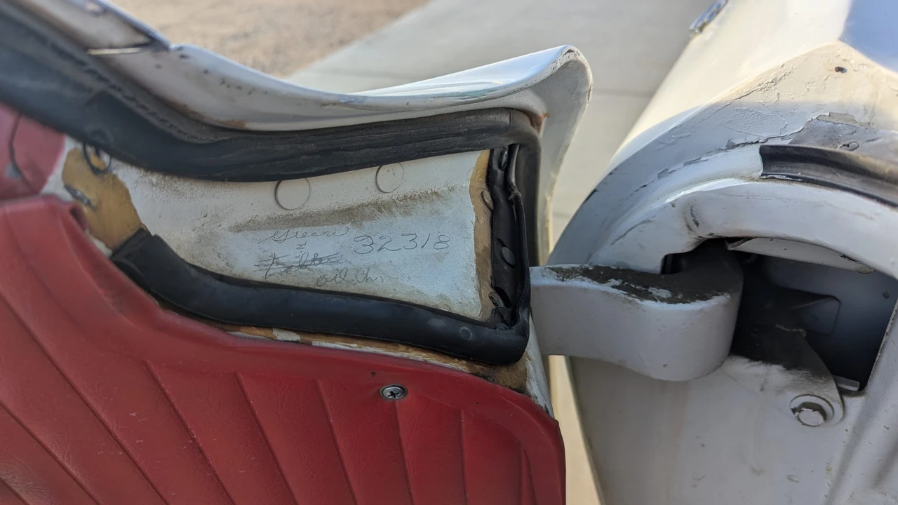 1963 Chevrolet Corvette C2 - Image 25 of 31