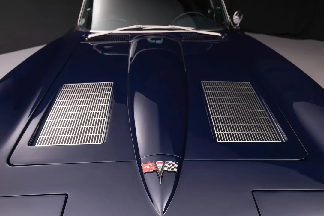 1963 Chevrolet Corvette C2 - Image 20 of 31