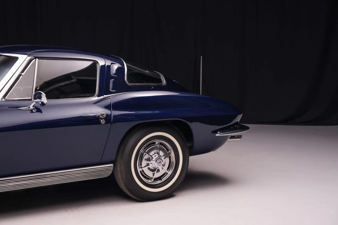 1963 Chevrolet Corvette C2 - Image 24 of 31