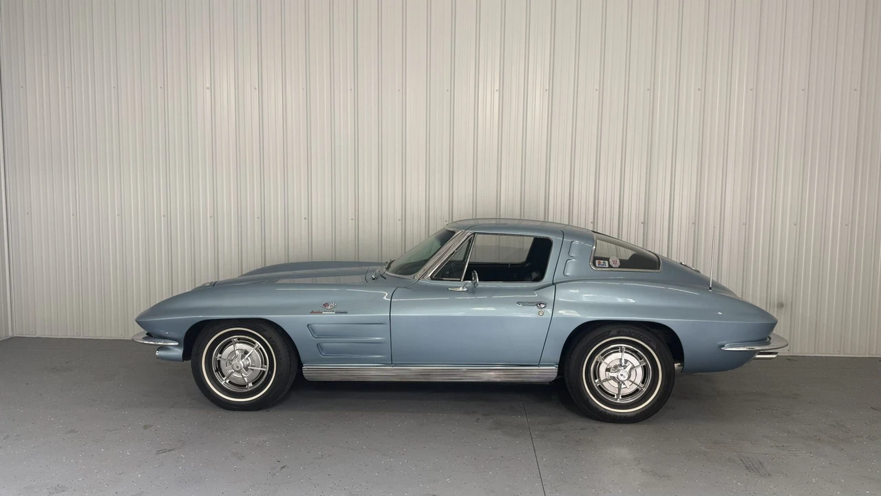 1963 Chevrolet Corvette C2 - Image 31 of 31