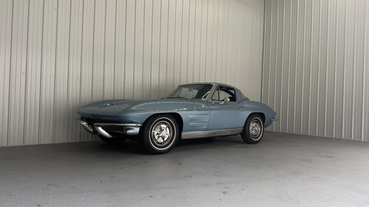 1963 Chevrolet Corvette C2 - Image 3 of 31