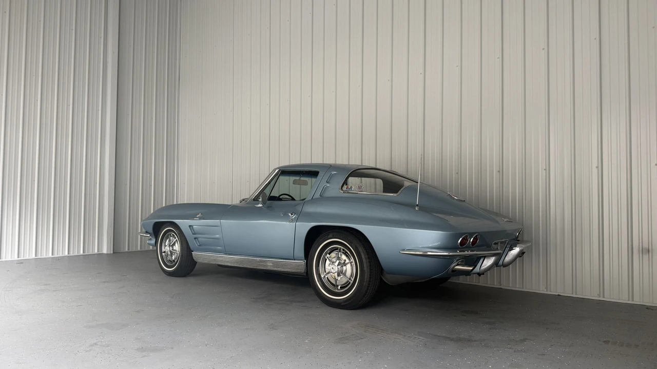 1963 Chevrolet Corvette C2 - Image 25 of 31
