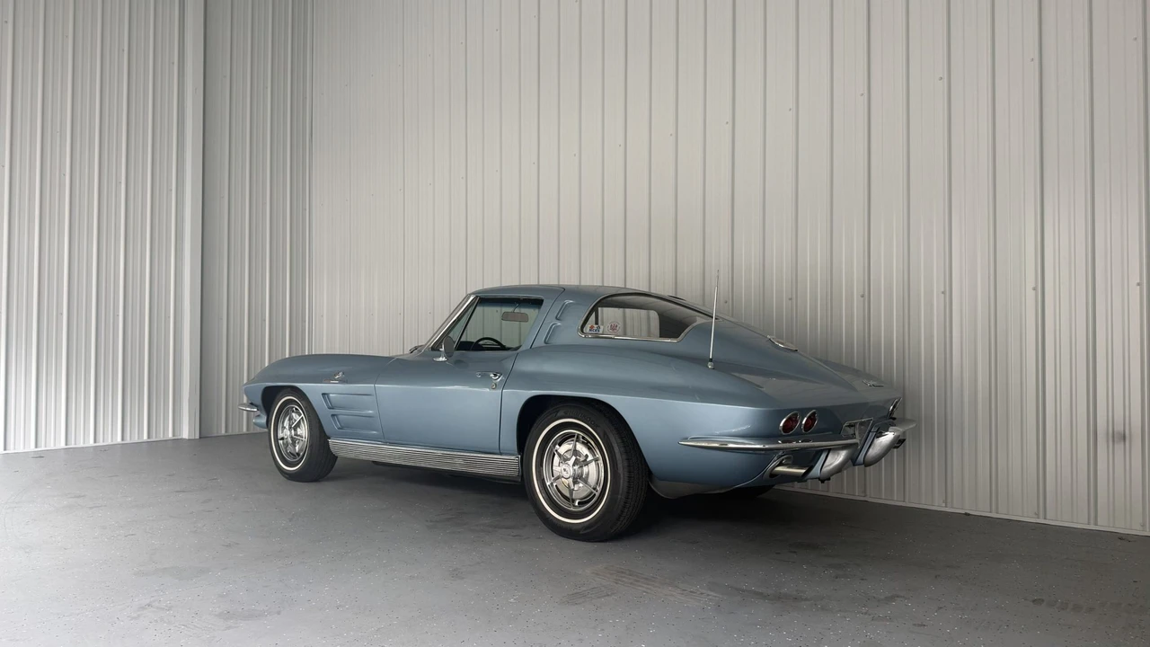 1963 Chevrolet Corvette C2 - Image 26 of 31