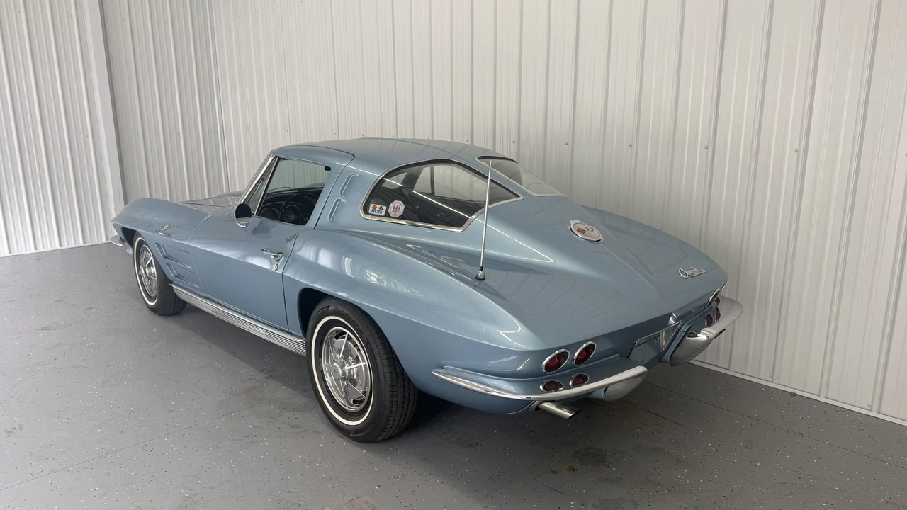 1963 Chevrolet Corvette C2 - Image 23 of 31