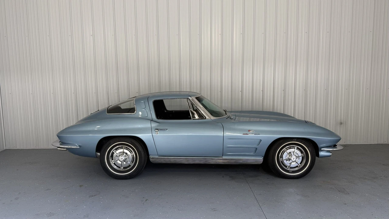 1963 Chevrolet Corvette C2 - Image 15 of 31