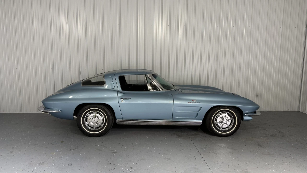 1963 Chevrolet Corvette C2 - Image 16 of 31
