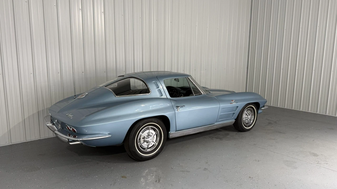 1963 Chevrolet Corvette C2 - Image 18 of 31