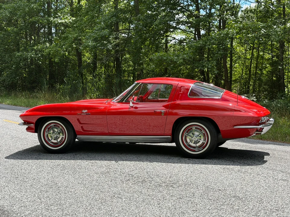 1963 Chevrolet Corvette C2 - Image 22 of 31