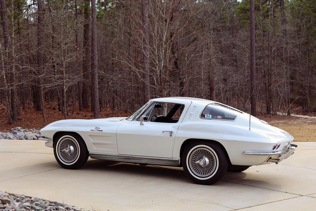 1963 Chevrolet Corvette C2 - Image 10 of 31