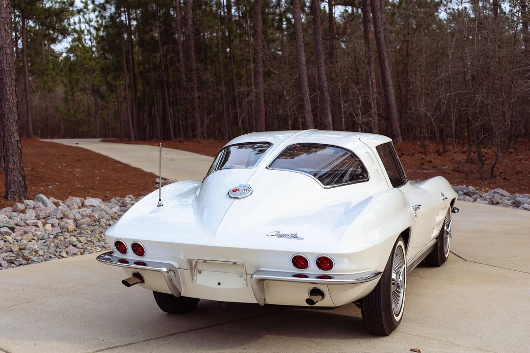 1963 Chevrolet Corvette C2 - Image 16 of 31