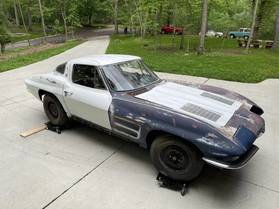 1963 Chevrolet Corvette C2 - Image 10 of 31