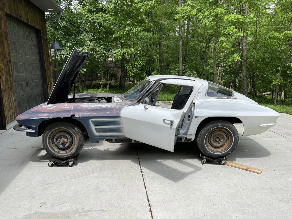 1963 Chevrolet Corvette C2 - Image 24 of 31