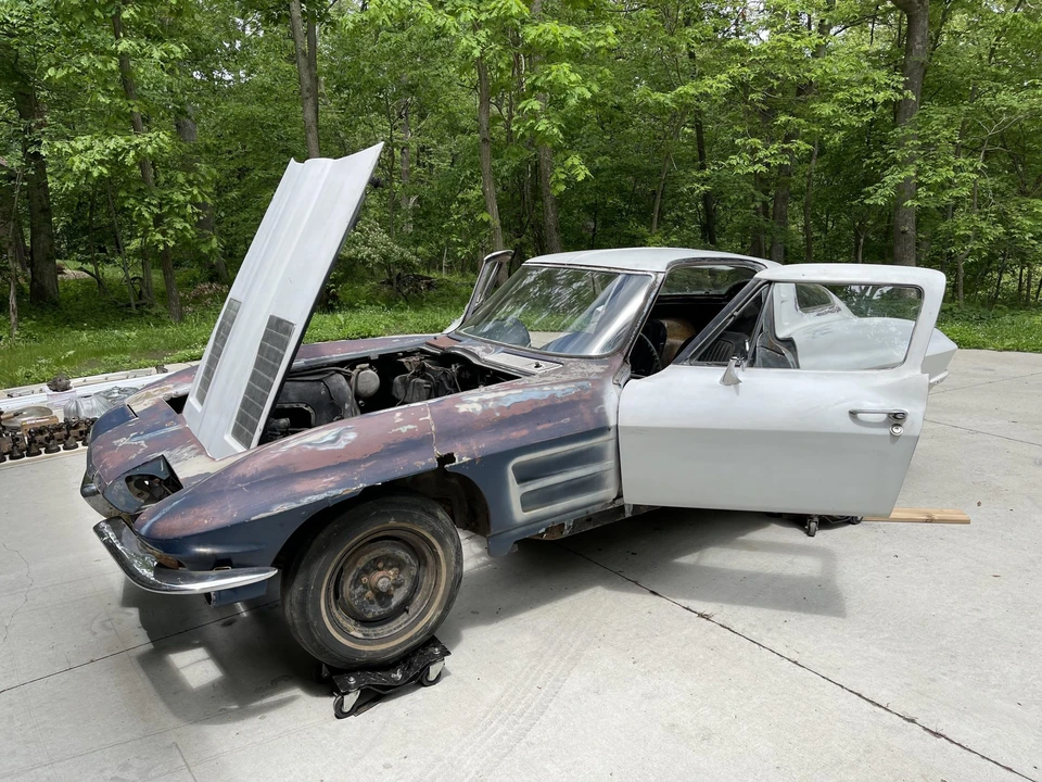 1963 Chevrolet Corvette C2 - Image 25 of 31
