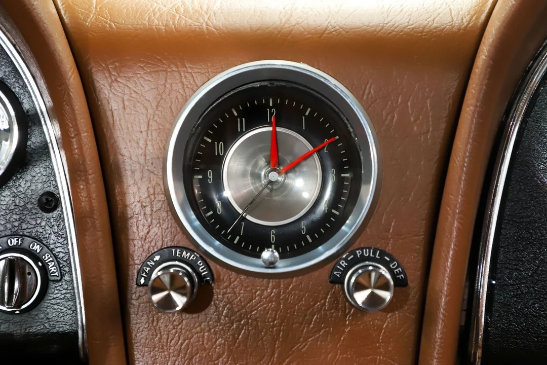 1963 Chevrolet Corvette C2 - Image 28 of 31