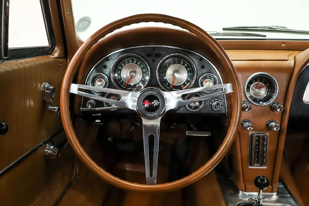 1963 Chevrolet Corvette C2 - Image 16 of 31
