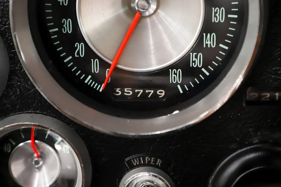 1963 Chevrolet Corvette C2 - Image 3 of 31