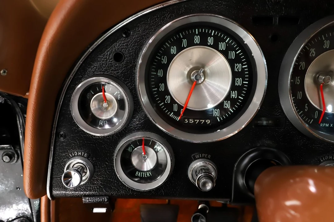 1963 Chevrolet Corvette C2 - Image 19 of 31