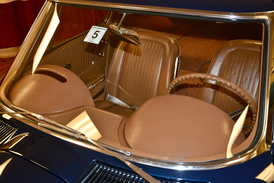 1963 Chevrolet Corvette C2 - Image 24 of 31