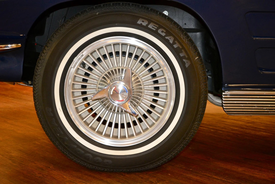 1963 Chevrolet Corvette C2 - Image 21 of 31