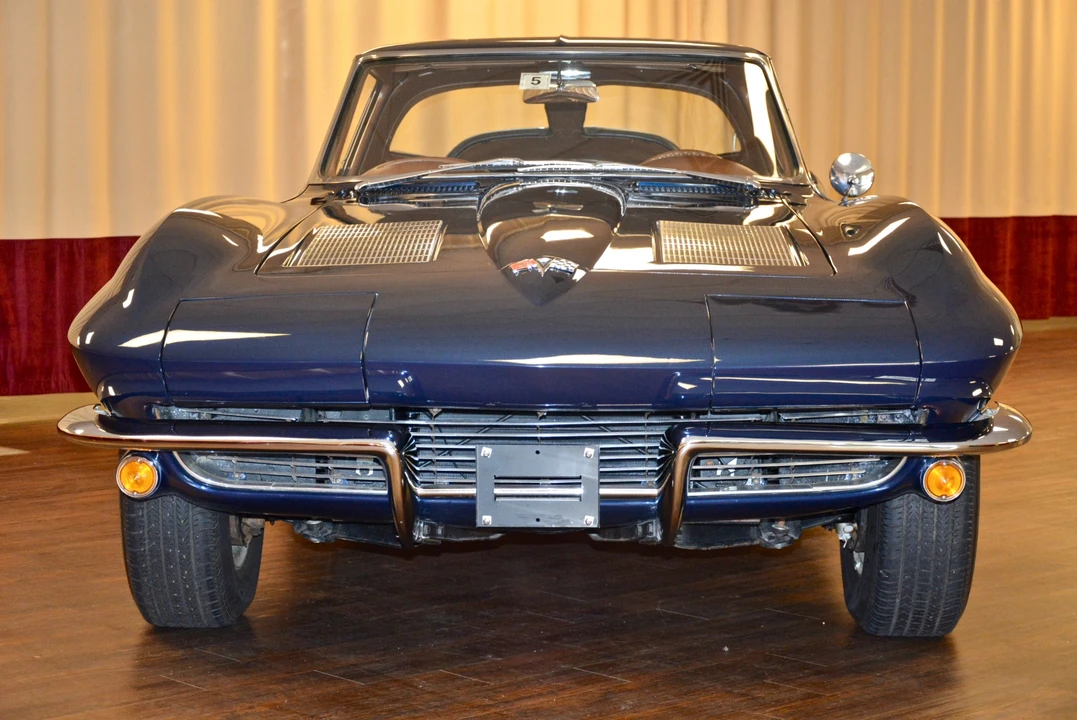 1963 Chevrolet Corvette C2 - Image 16 of 31