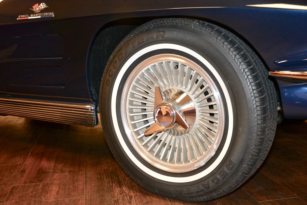 1963 Chevrolet Corvette C2 - Image 20 of 31