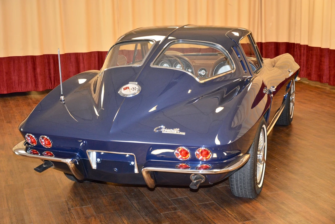 1963 Chevrolet Corvette C2 - Image 10 of 31